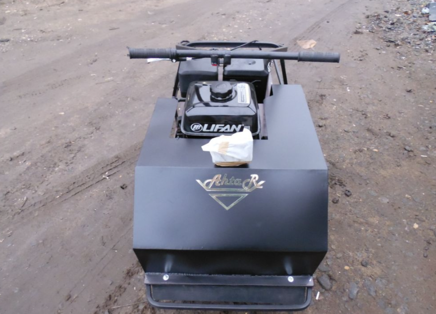 Мотобуксировщик AhtaR Зима 15 л/с с вариатором в Набережных Челнах