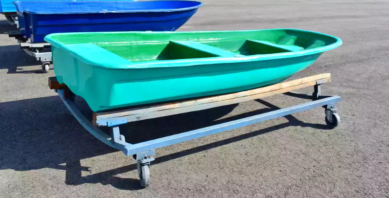Стеклопластиковая лодка Старт (тримаран) в Набережных Челнах