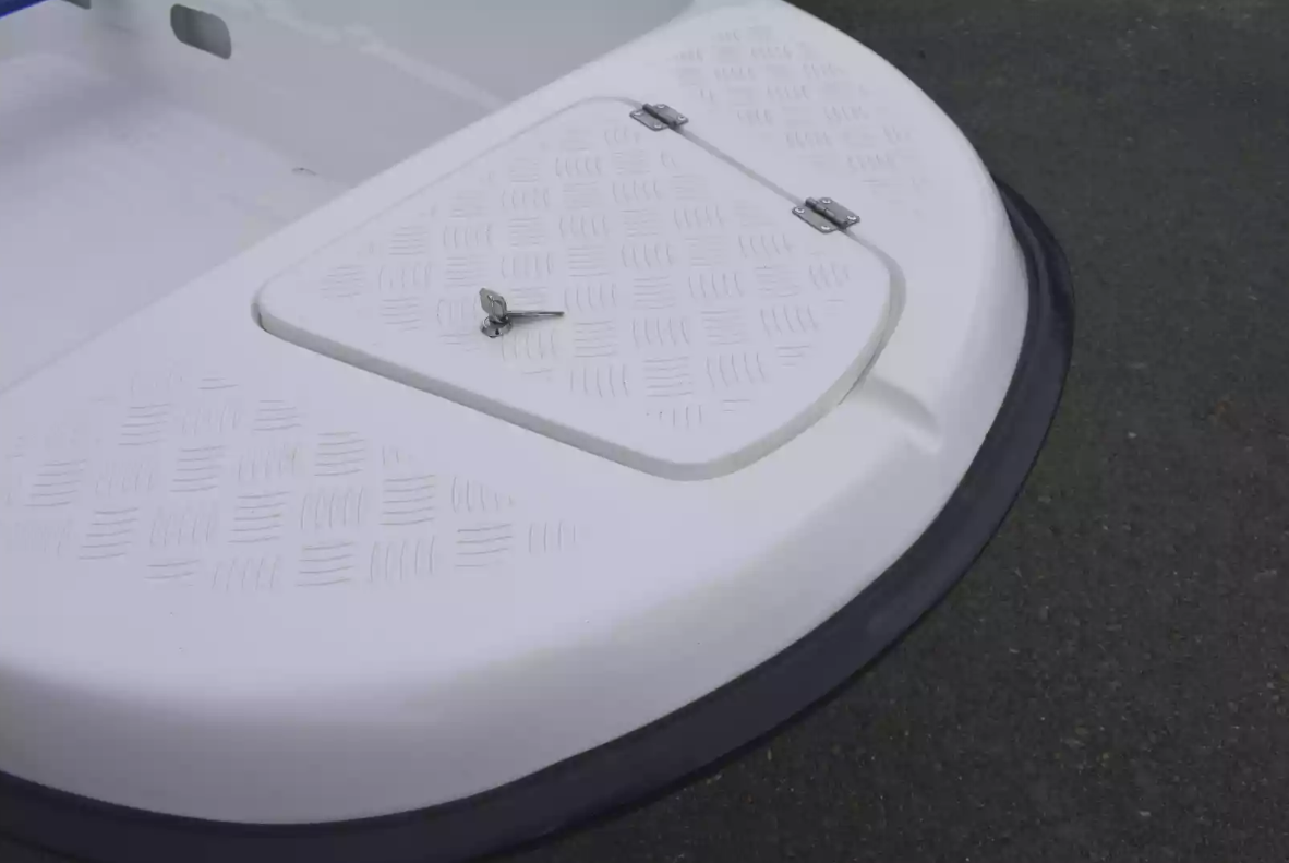 Стеклопластиковая лодка Пингвин New (тримаран) в Набережных Челнах