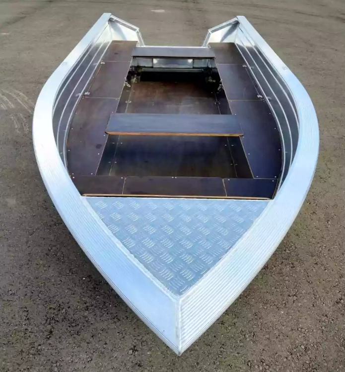 Алюминиевая лодка Неман-400 в Набережных Челнах