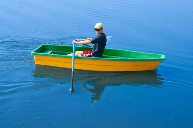 Стеклопластиковая лодка Малютка в Набережных Челнах