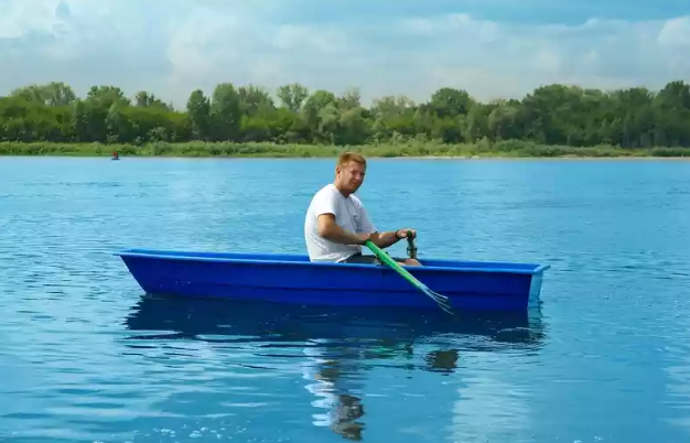 Стеклопластиковая лодка Малютка в Набережных Челнах