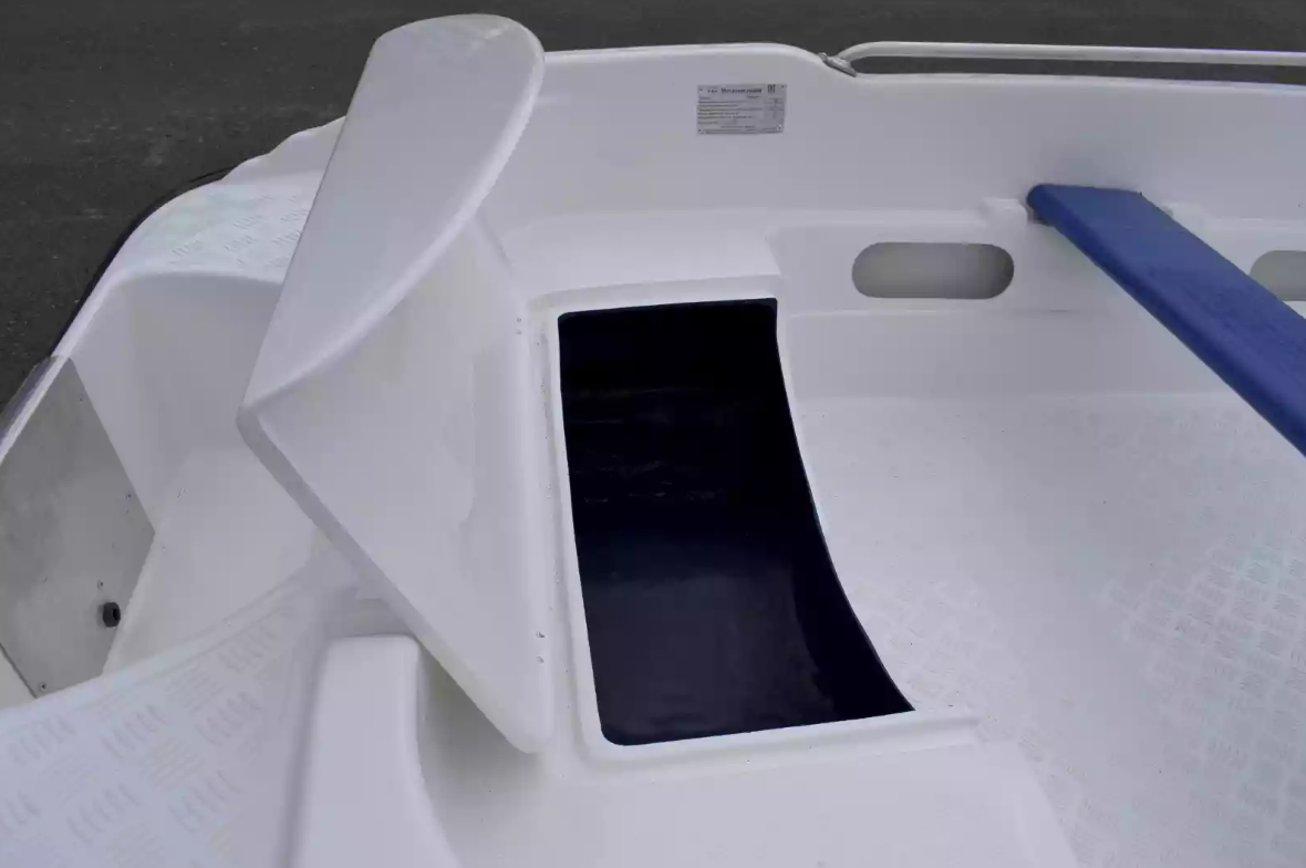 Стеклопластиковая лодка Пингвин New (тримаран) в Набережных Челнах