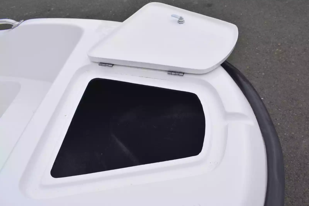 Стеклопластиковая лодка Пингвин New (тримаран) в Набережных Челнах