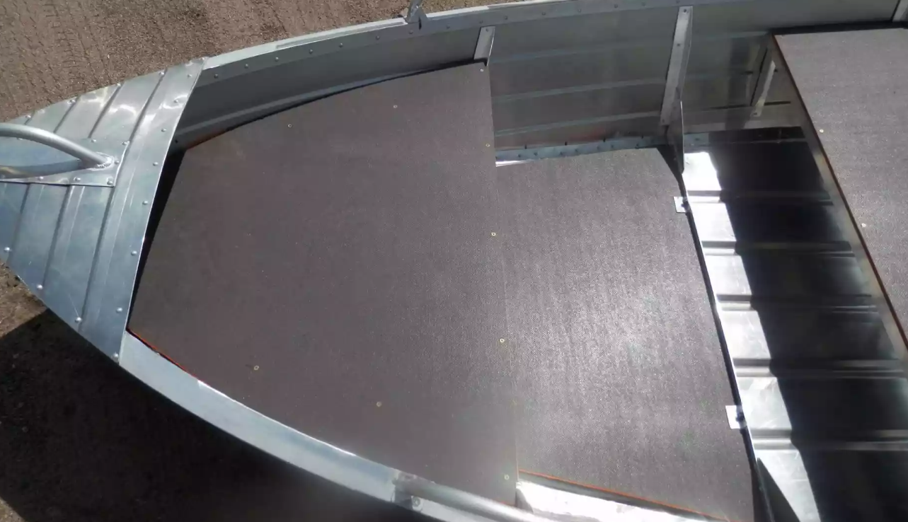 Алюминиевая лодка Вятка-Профи 32 в Набережных Челнах