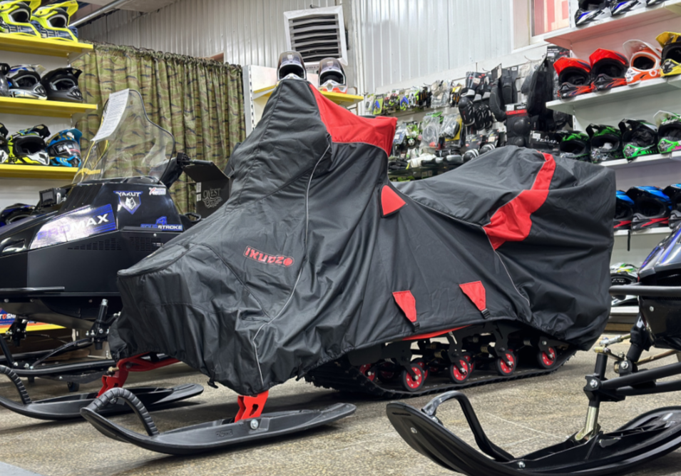 Чехол транспорт. снегохода IKUDZO HUNTER черно-красный Оксфорд ПРЕМИУМ качества с лого IKUDZO в Набережных Челнах