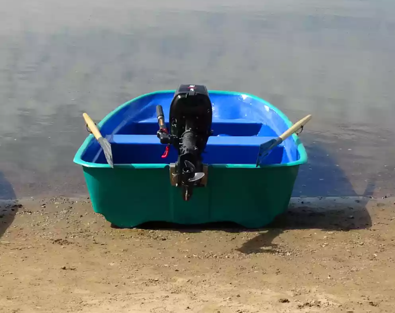 Стеклопластиковая лодка Старт (тримаран) в Набережных Челнах