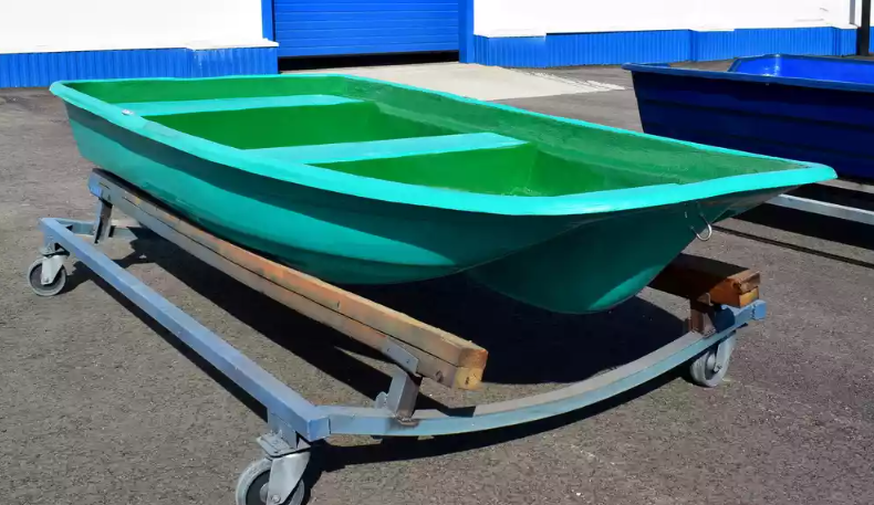 Стеклопластиковая лодка Старт (тримаран) в Набережных Челнах