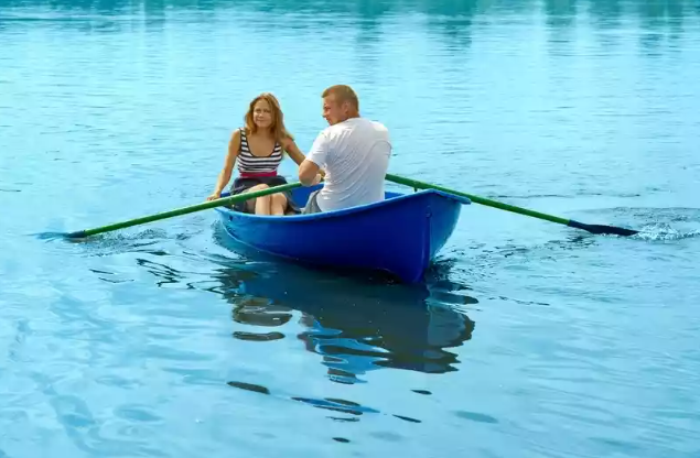 Стеклопластиковая лодка Дельфин в Набережных Челнах