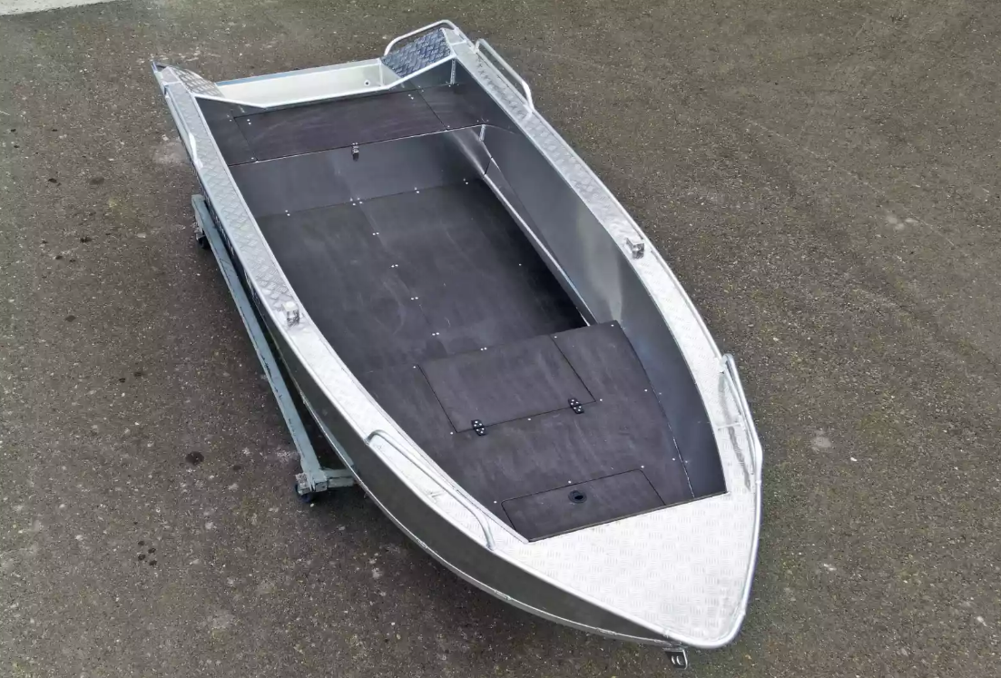 Алюминиевая лодка  Wyatboat-430М FISH в Набережных Челнах