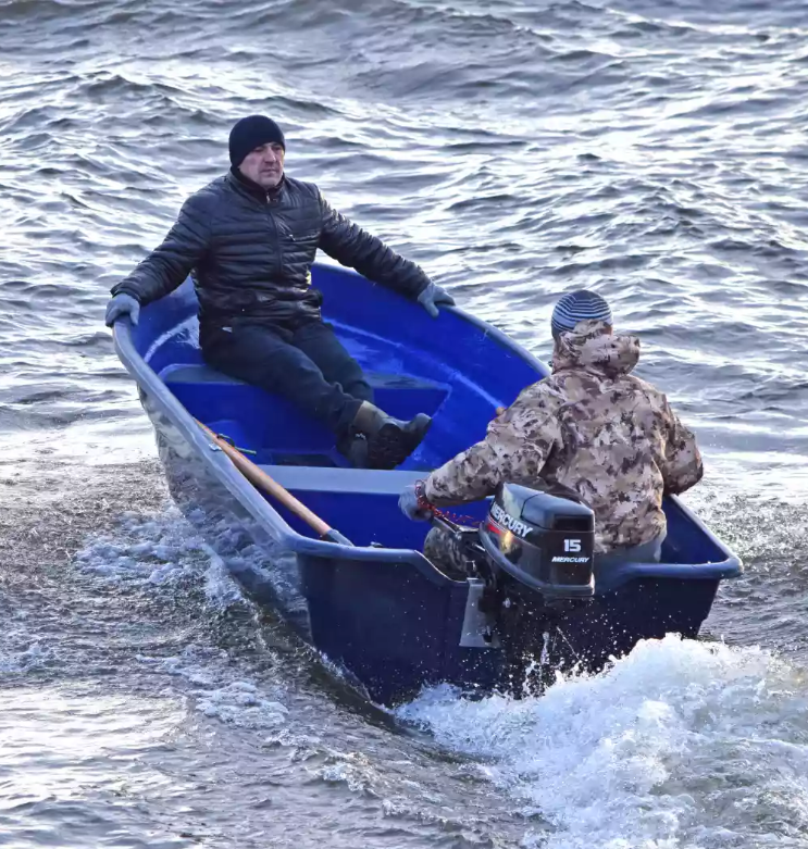 Стеклопластиковая лодка Neman-340 (тримаран) в Набережных Челнах