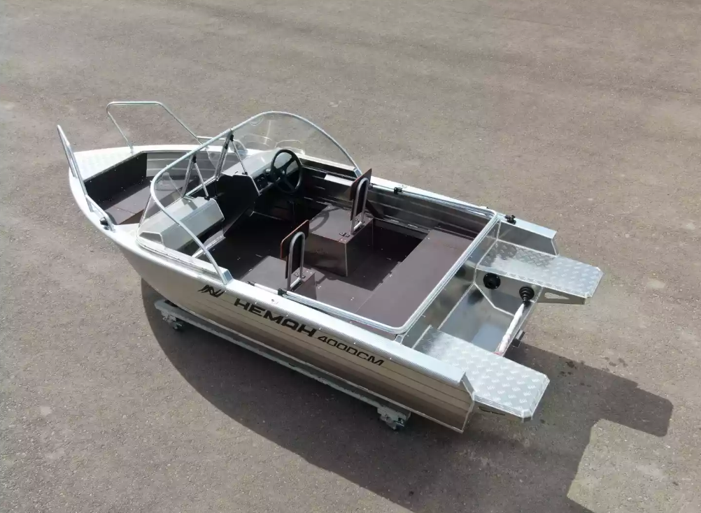 Алюминиевая лодка  Неман-400 DCM NEW в Набережных Челнах