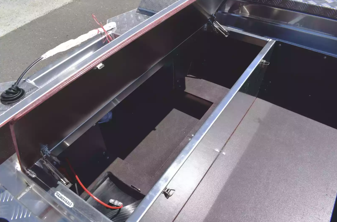 Алюминиевая лодка Wyatboat-390 DCM в Набережных Челнах