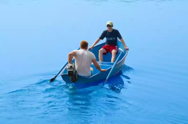 Стеклопластиковая лодка Омуль в Набережных Челнах
