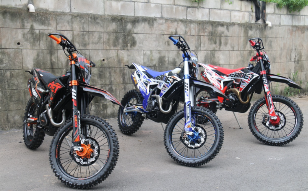 Кроссовый мотоцикл FAIDET NC300S ULTRA WP в Набережных Челнах