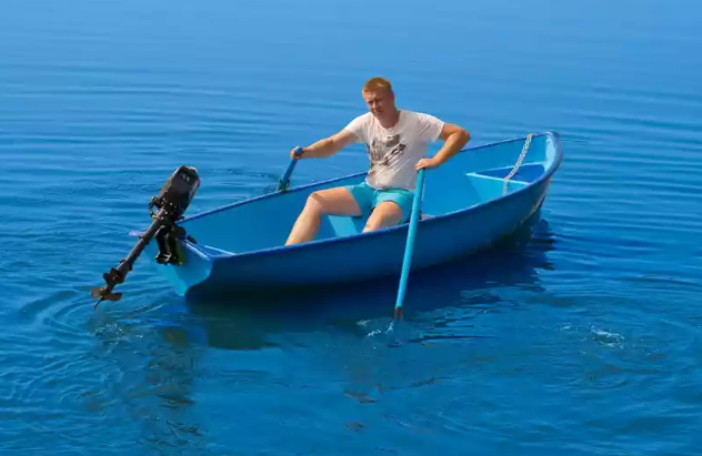 Стеклопластиковая лодка Омуль в Набережных Челнах