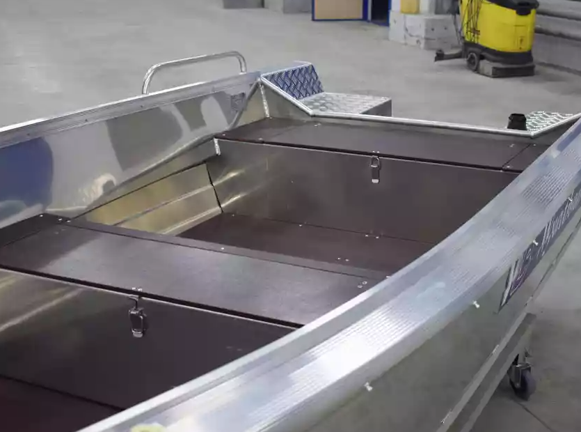 Алюминиевая лодка  Wyatboat-430 Р в Набережных Челнах