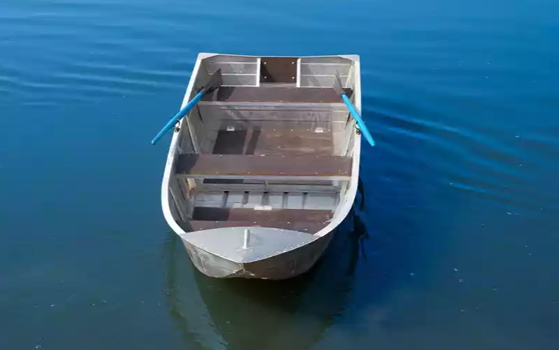 Алюминиевая лодка Вятка-Профи 37 в Набережных Челнах