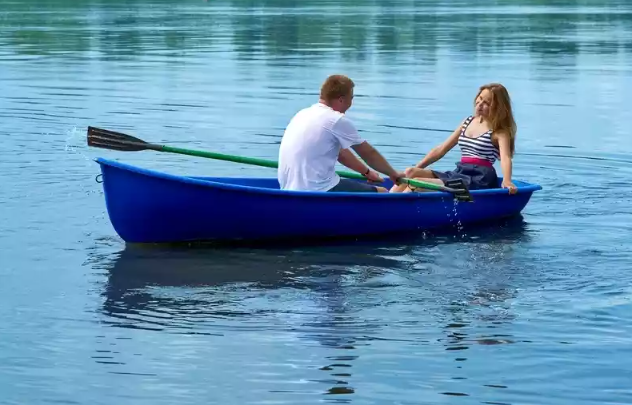 Стеклопластиковая лодка Дельфин в Набережных Челнах