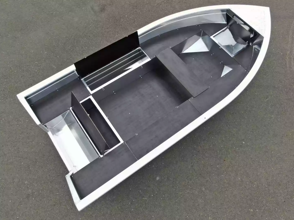 Алюминиевая лодка  Неман-420 в Набережных Челнах