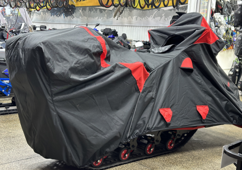 Чехол транспорт. снегохода IKUDZO HUNTER черно-красный Оксфорд ПРЕМИУМ качества с лого IKUDZO в Набережных Челнах