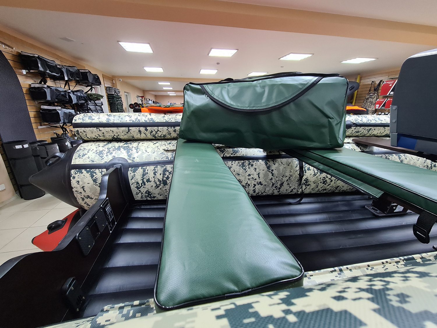 КОМПЛЕКТ МЯГКИХ НАКЛАДОК С СУМКОЙ ДЛЯ ЛОДОК 80Х20 ЗЕЛЕНЫЙ в Набережных Челнах